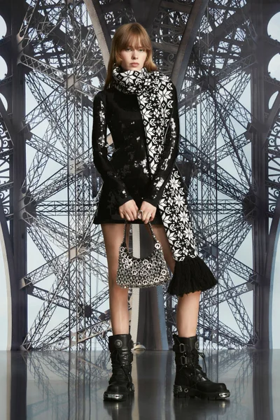 Look 14